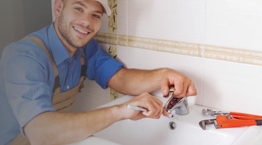 Professional clogged drains services in Owensville, IN